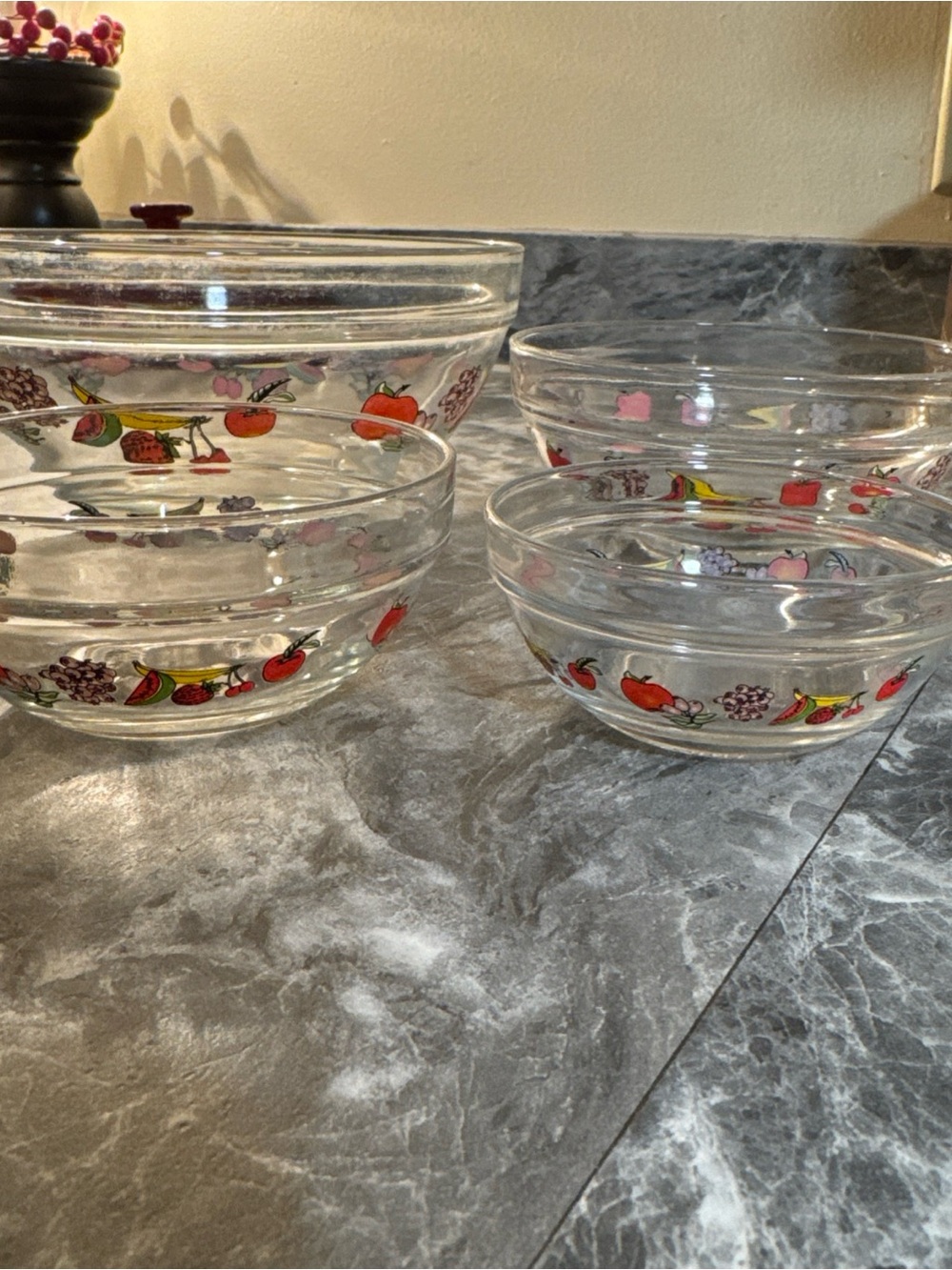 Set of 4 Vintage Clear Heatproof Glass Nesting Bowls 90s Fruit Border 5.5"